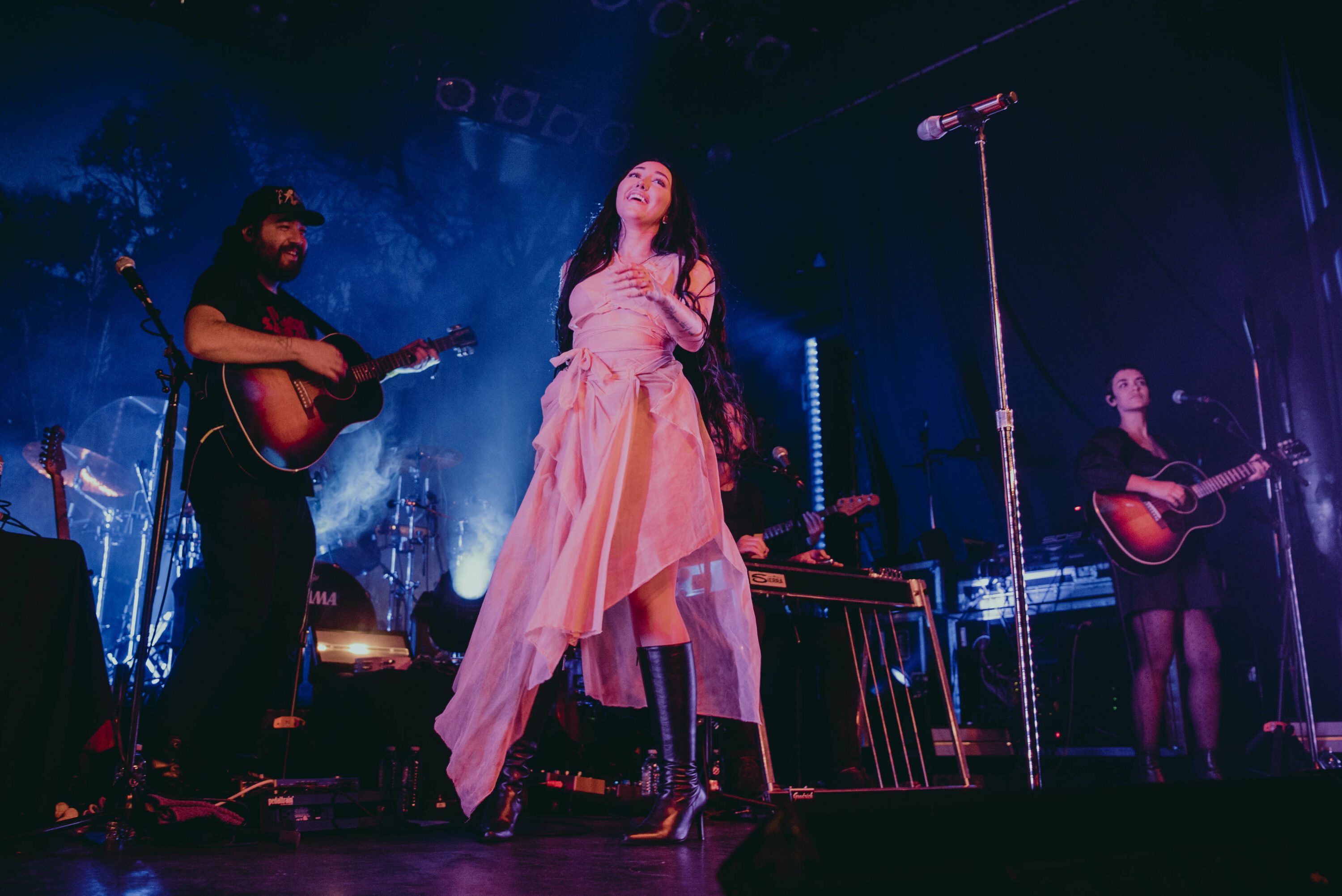 LIVE IN PHOTOS: Noah Cyrus at Phoenix Concert Theatre in Toronto |ADDICTED